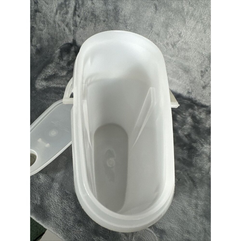 Vintage Tupperware #587-1 Beverage Buddy 2 Quart White Slim Pitcher Lid - Picture 4 of 6